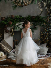 Load image into Gallery viewer, Cora